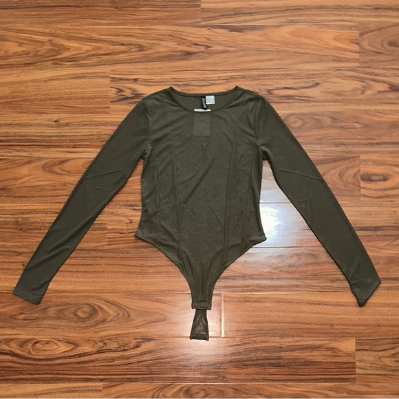 H&M Divided Bodysuit - Picture 2 of 7